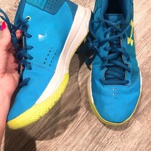 Size 6 boys Under Armour shoes
